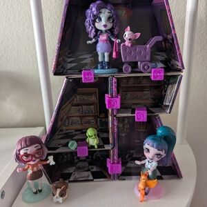 the Zombaes Forever Wild Vibes Abandoned Pet Shop Playset.